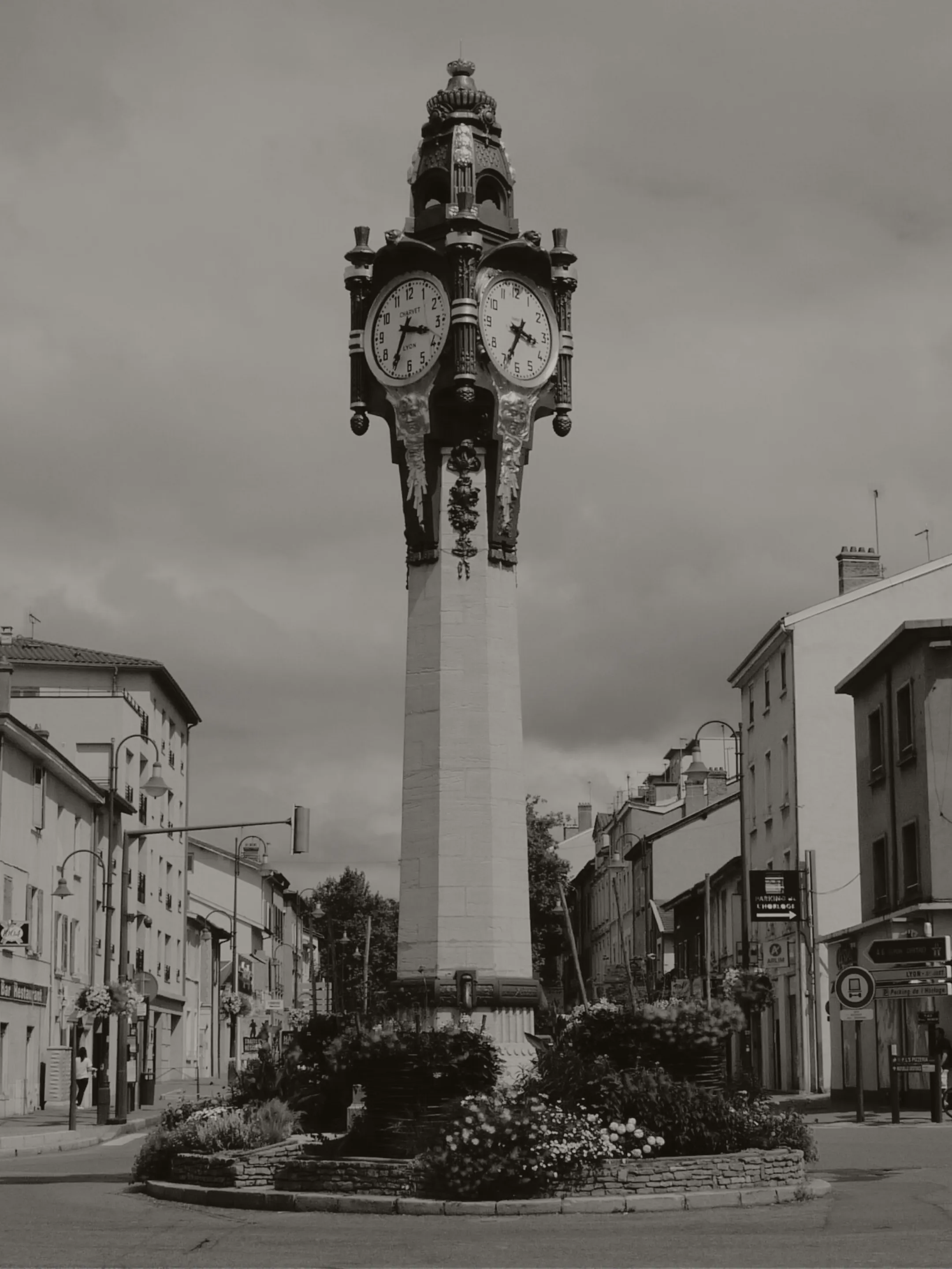 Horloge de Tassin-la-Demi-Lune